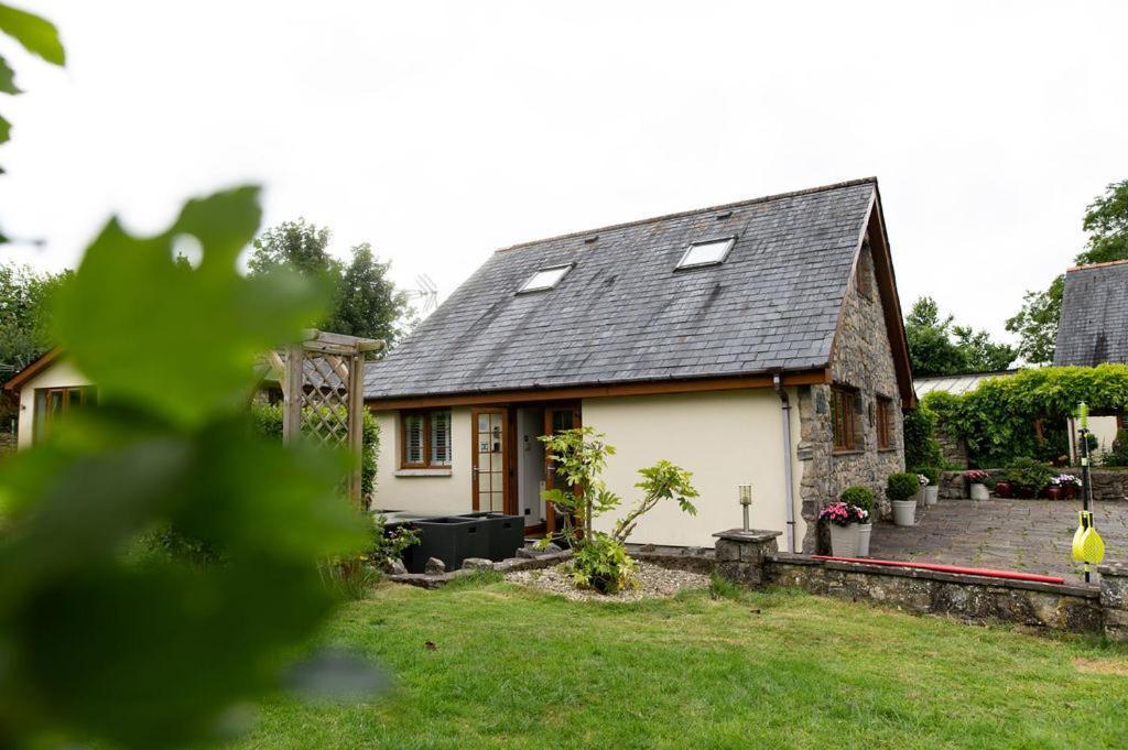 Hotel The Anchorage & The Tackleshed Llancarfan Zimmer foto